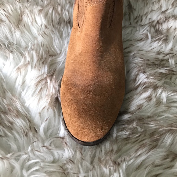 Vince Camuto Brown Suede Boots EUC - Picture 3 of 8
